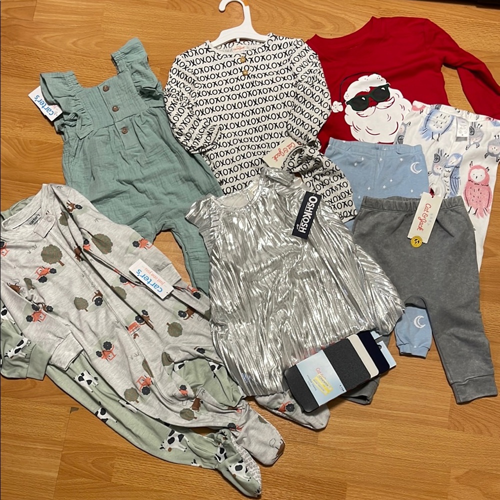 Carter's girls 6m to 2T mixed outfits Bundle of 13 pieces $90 MSRP